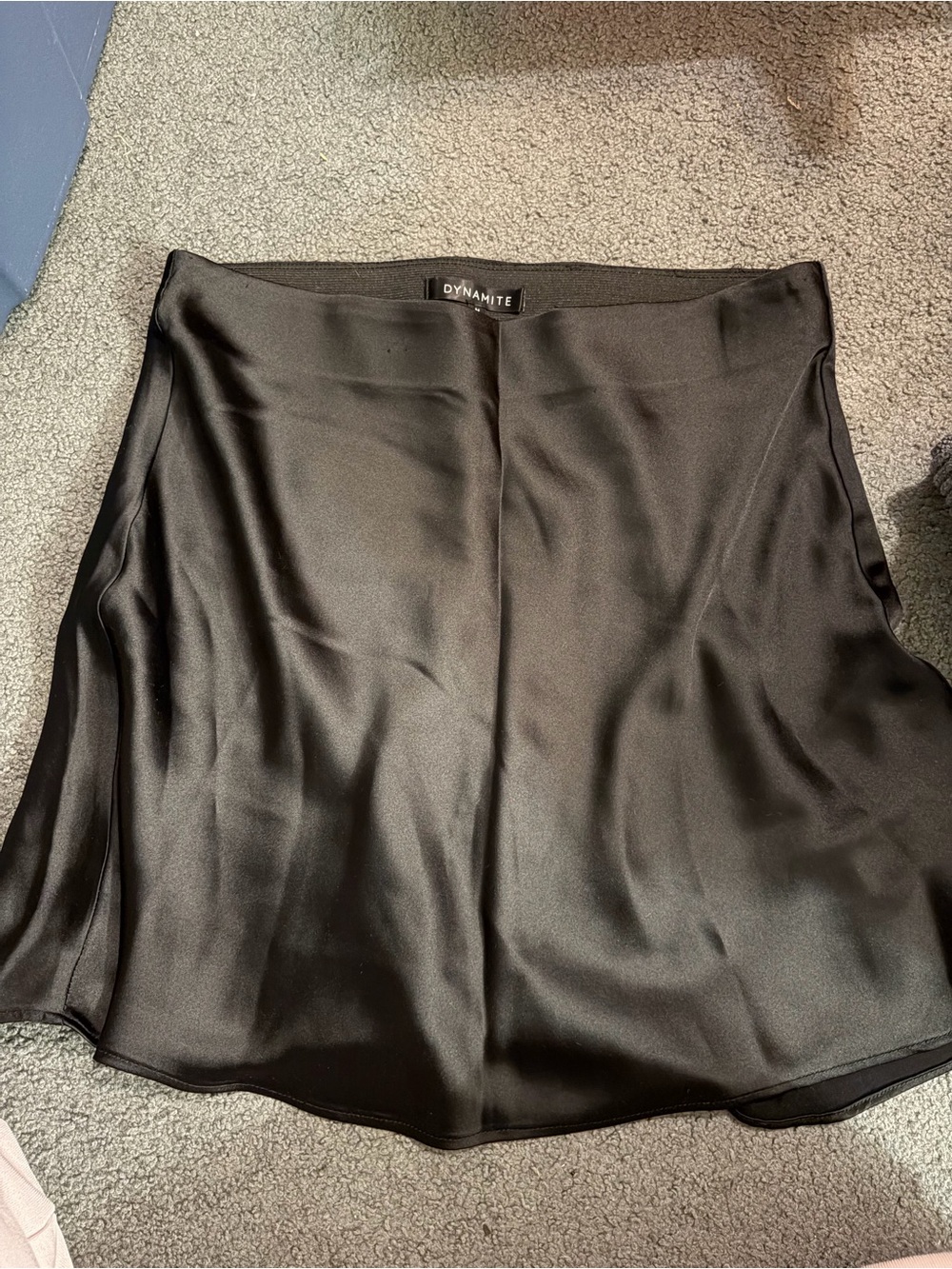 NWOT Dynamite black satin skirt